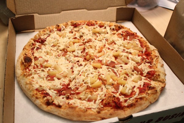 Cruzer Hawaiian Pizza