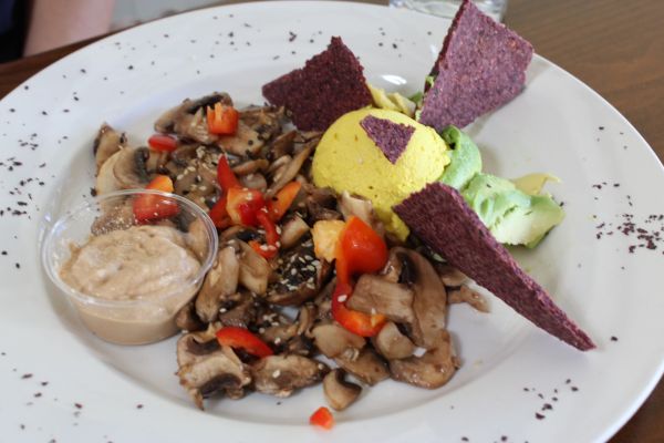 Euphoria Loves Rawvolution Avocado Cheese Scramble