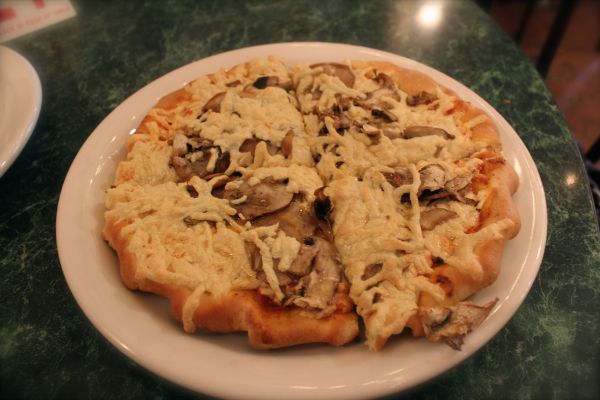 Gourmet Pizza Shoppe Vegan Pizza