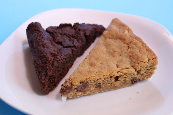 Freesoulcaffe Brownie and Peanut Butter Blondie
