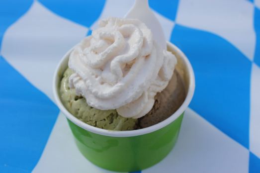 Divine Dips Matcha Green Tea and Caffe No-Lait with Whipped Cream